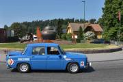 Lørdag. Den trettende bilen har ikke flatt panser, det er en Renault 8 Gordini, og den sladder ikke en gang