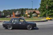Lørdag. Så kommer det en Renault 10 fra 1968, når du første gangen satt med bleier i denne bilen og kjører den enda, da kaller jeg den en familiebil