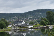 Men Vingnesvika kan også være en skøytebane om vinteren. Målet er å lage en 400 meter bane, en hockeybane og en langbane 7 km lang fra Vingnesvika til Vingromkirke