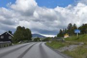 Dombås har ikke bystatus, men er fremdeles et tettsted med godt over 1000 innbyggere. Her har du et handelssentrum, flotte naturomgivelser med kort vei til Dovrefjell og Rondane