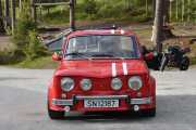 Nå tenker du sikkert på at en Renault 8 Gordini skal være blå, men ikke her i Renaultklubben
