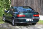Men se på denne, det er en Renault Safrane fra 1999. Det fins kun to av denne som kjører på norske veien nå