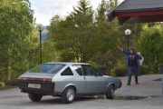 Dette er vår fantastiske leder som kommer i en av sine mange biler. Dette er en Renault 17 TS fra 1978