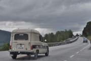 Renault 4 stikker seg ut. Det finnes folk som sier at den er stygg og klumpete. Allikevel ble det solgt over 2 millioner av denne modellen her