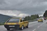 Her har vi en Renault 17 TL som har dobbel Weber forgasser. I tillegg til nakkestøtter så har denne elektrisk oppvarmet bakrute også