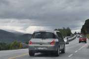 Renault Avantime, bilen før sin tid. Den har et dristig og slående design, den har lange sidedører med doble hengsler. Men selv om den har lange sidedører så ble modellen kortvarig, verden var ikke klar for dette