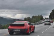 Renault Alpine A310, jeg lurer på om det sitter en V6 i denne her. Uansett, her er topphastigheten 225 km/t hvis han kjører pent. Jeg mener at jeg har kappkjørt med denne her, det gikk ikke så bra