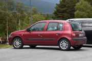 Så er det på tide å ta tak i noen detaljer, Renault Clio II versjon 3 er en 1.2 liter