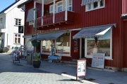 Vi må også handle inn noe før turen