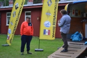 En smule skeptisk nå, hva har formannen i hånden?