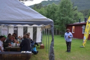 Nei, nå ser alle bort på Pub Goelette eller fuglekassa