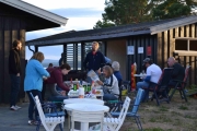Nå skal det smake med mat og grillen er i gang