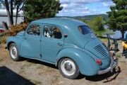Så kommer den siste nå, en Renault 4CV som er så fin som en gammel bil kan bli