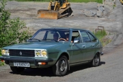 Neste bil er en Renault 30 som er veldig spesiell, har jeg nevnt at den er til salgs?