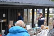 Nå leses fasiten opp på spørsmålene og da kommer det kommentarer