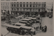 Oslo Havn. På  Aker brygge er det en gate som heter Sjøgata som fikk navnet sitt i 1990, etter den gamle Sjøgata som var den ytterste av gatene ut mot sjøen, og som gikk over der hvor Rådhusplassen ligger nå