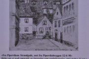 Oslo Havn. Før vi titter på Rådhuset så kan vi lese litt om Pipervikens Strandgade som Oslo Bymuseum forteller oss i Byminner. Stikkord er Piperviksberget