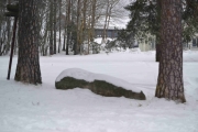 Stenen er fremdeles synlig selv om Oslo har hatt en snørik vinter