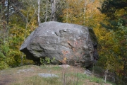 Av en eller annen grunn tok jeg bilde av den store steinen der