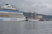 Sea Cloud II heter seilbåten framfor oss som også er et kruseskip fra Tyskland