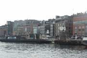 Arkitektmessig, er dette et pent skue? Syns det ser litt rotete ut