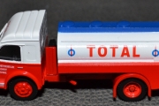 Renault 2,5t citerne TOTAL