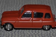 Renault 4 fra 1962. Jeg har ikke tatt bilde av undersiden, så jeg må finne frem bilene