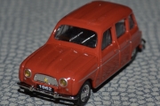 Renault 4 fra 1962. Her har vi en dato, nå kan jeg sette dem i system snart