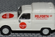 Renault 4F4 Fourgonnette - Pelforth 43 fra 1961. Pelforth 43 var et historisk fransk pilsnerøl laget i 1935 av Jean Deflandre. Navnet refererte også til bryggeriets historie, som inkluderte sponsing av et sykkellag fra 1960-1968. Dette stemmer også med modellens historie