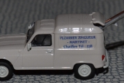 Renault 4F4 Fourgonnette - Plombier Zingueur Martinet fra 1961 til 1967. Dette er en rørlegger bil hvor firmaet holdt til i Martinet området i Frankrike