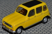 Renault 4L fra 1968. Den kan være fra 1968, da kom denne grillen