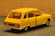 Renault 6 - Dinky Toys 1416 i 1/43 skala