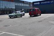 Så det blir ikke et bilde før jeg er på Alnabru, men der er Smalvollveien stengt, så jeg havner inne på området hvor Smart Club hold til. Men hva gjør det når jeg har selskap av en Nissan Figaro fra 1991