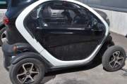 Renault Twizy har vi dokumentert før, nå håper jeg at starteren bak i bilen passer da, så Kjetil ikke får problemer