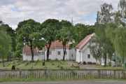 Her ser vi Hakadal kirke fra parkeringsplassen, jeg må huske og ta et nærbilde av spiret neste gang