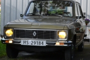 Renault 6 TL med gule lys