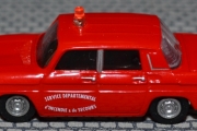 Renault 8 brannbil