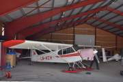 For 4 år siden så jeg LN-KCH som er en Piper PA-18-150 Super Cub fra 1967. Men den gangen så hadde den ikke ski på seg