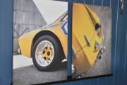 Akkurat, det er en Renault som pynter opp på veggen
