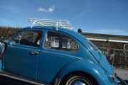 Men nå er jeg hjemme på Høyenhall og her er det trange veier. Jeg vil anslå at denne VW bobla er fra rundt 1966 