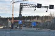Den var en av de 14 fagverksbruene i tre som ble stengt etter at Tretten bru falt ned i 2022, den saken har jeg undersøkt før