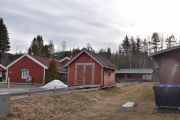 Men nå skal vi gå oss en tur mens dem jobber med bilen vår, Elverum har en gammel historie og vi skal prøve og finne litt av den