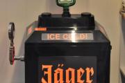 Jeg begynte å drikke Jägermeister i Våler i 2008, men i 2018 så sa jeg at det måtte bli en slutt på det. Han gir seg ikke, ser jeg...