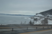 Været begynner og bli bedre, nå ser vi isen bedre på Mjøsa