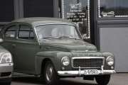 Men før vi går inn ser vi en virkelig veteran, Volvo PV fra 1960. Her traff vi blink