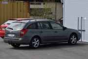 Men denne skal vi klare, vi kjenner fyren også. Det er en Renault Laguna G fra 2002. Sprek motor og god plass