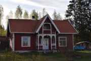 Jeg tenker litt på naboene som må se på dette hver dag, pent hus forresten