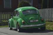 Vi tar noen sideveier også og finner noen parkert. Her ser vi en VW 1300 med nagler