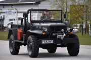 Nå må dere bare stole på det jeg har funnet ut, dette er en Dodge 3 4x4 fra 1943. Den ser jo helt ny ut jo!