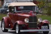 Her fikk vi den, Ford Modell A Roadster fra 1930. Nå holdt jeg på å skrive bondelandet igjen, jeg er bare så imponert